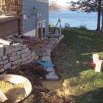 Retaining wall installation - Wolf Landscaping